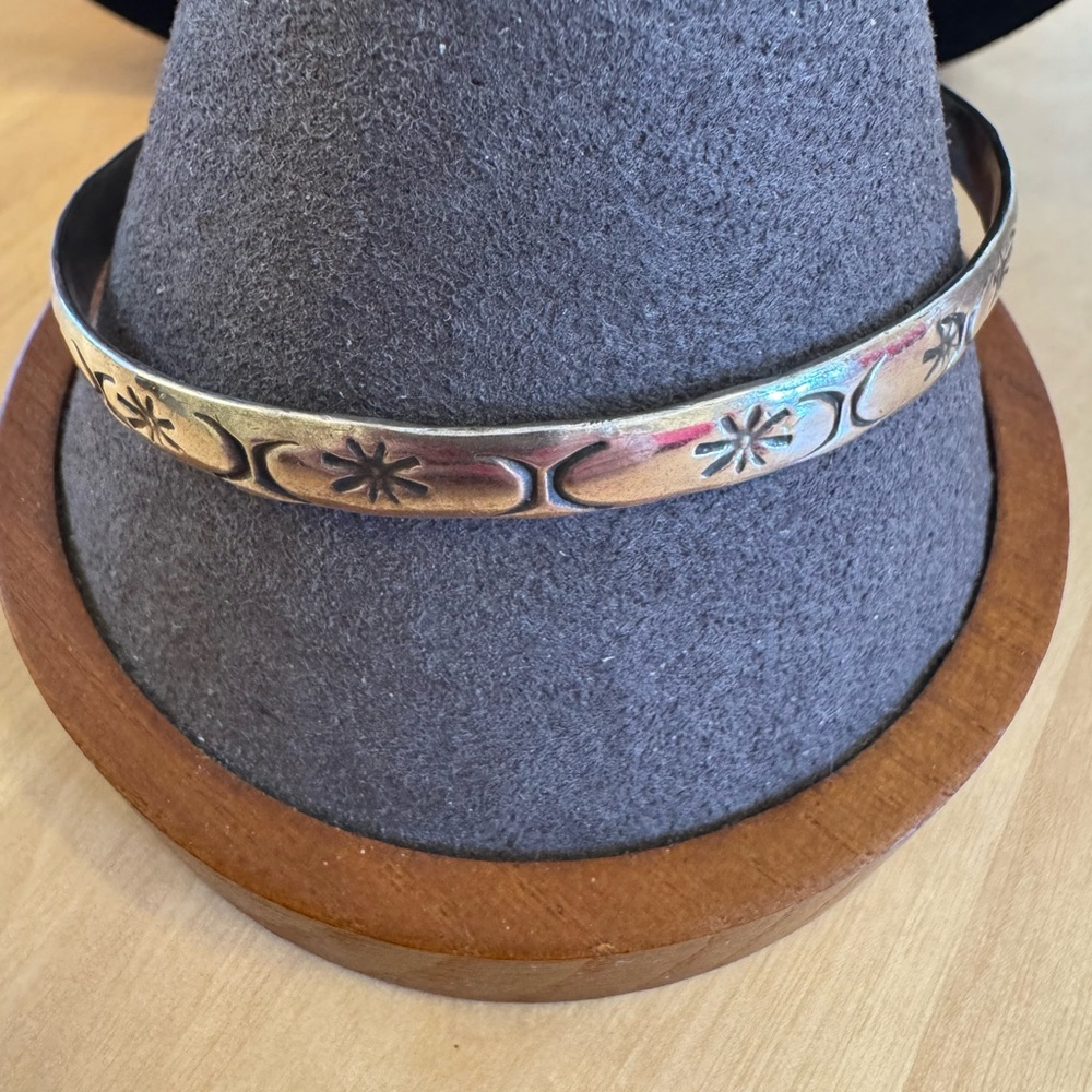 Vintage Mexico thin silver bangle bracelet w/crescent moon & stars